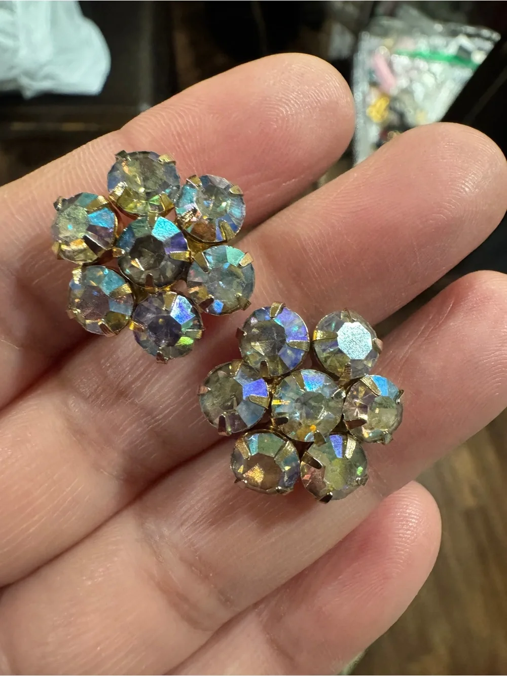 Vintage 1960s Aurora Crystal Cluster Screw back Earrings - Gold Tone - Picture 7 of 16